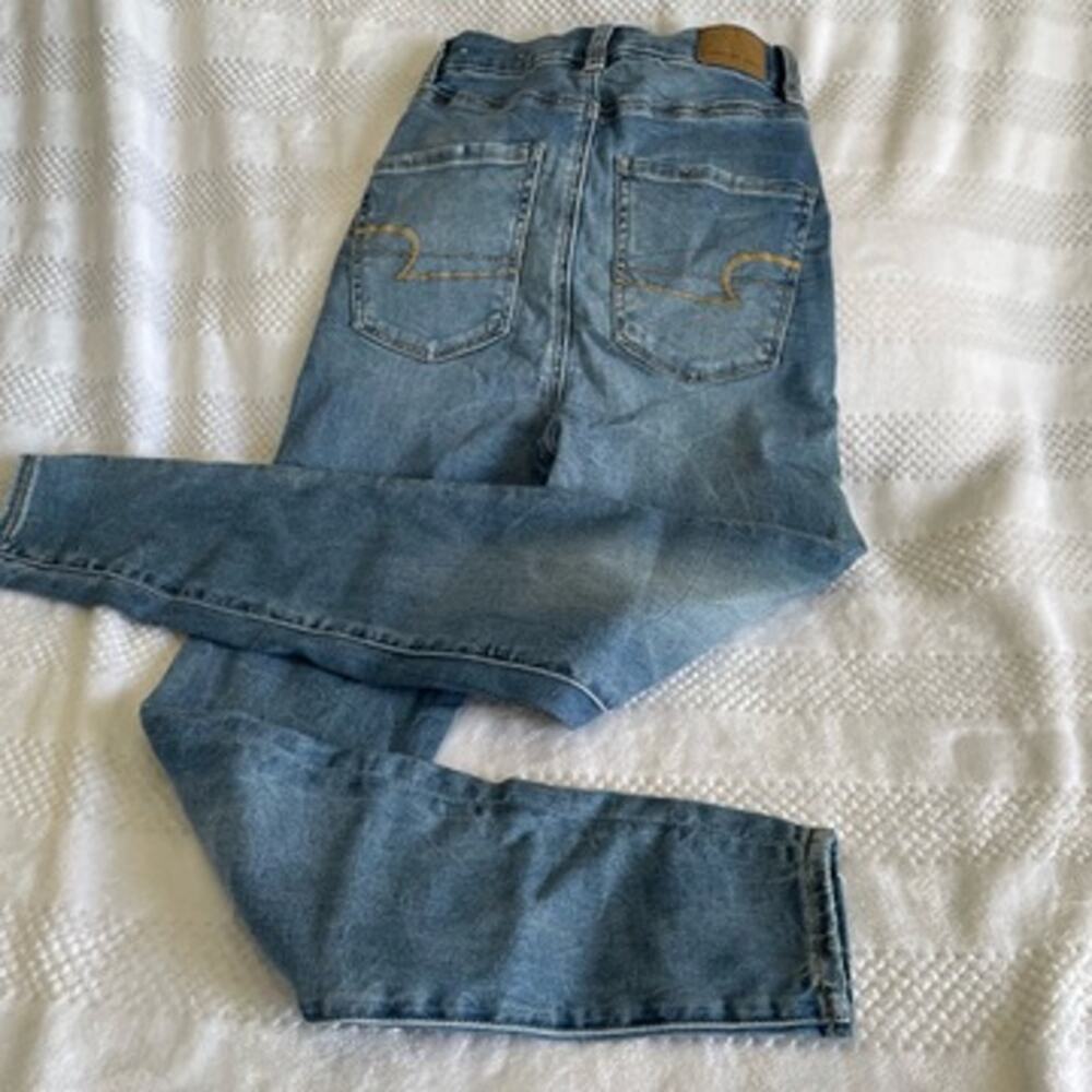 NWOT new American Eagle Curvy Highest Rise Jean, Size 0 Short - Picture 2 of 4